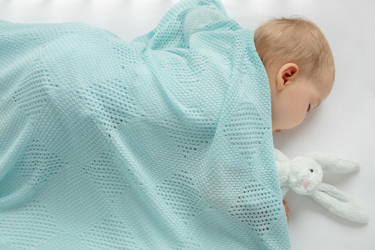 Bamboo blanket – pink - Image 9