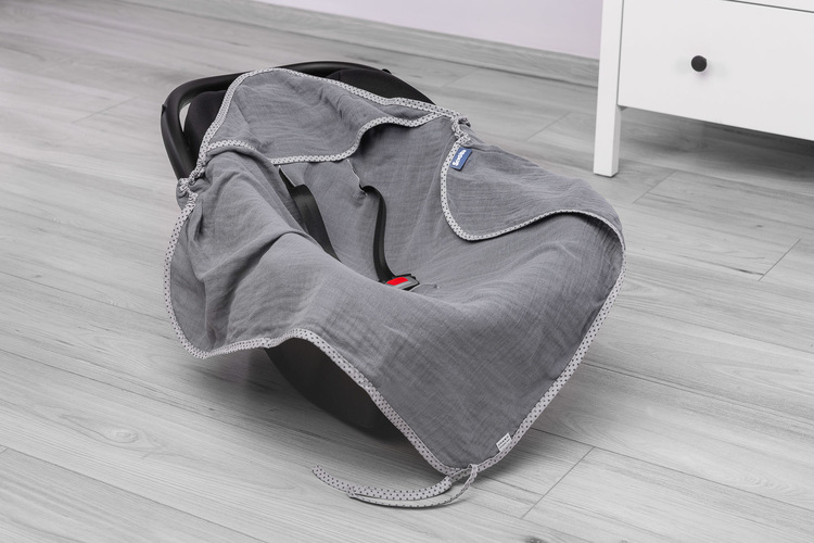 Child seat muslin swaddle blanket for summer – graphite – Bild 3