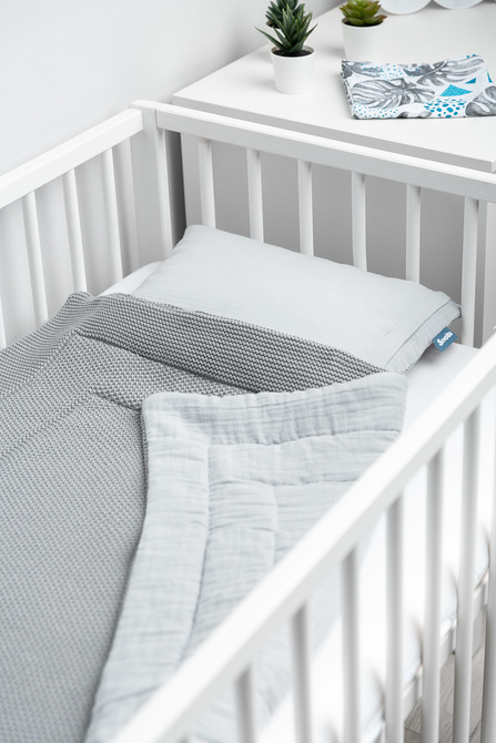 Knitted cot set with muslin - grey - Image 6