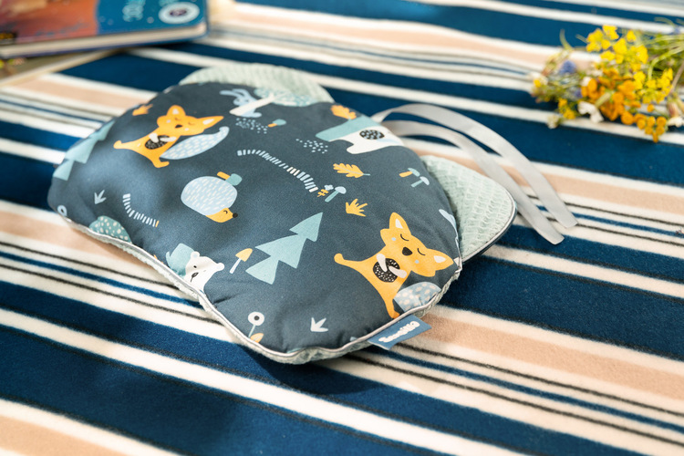 Pushchair pillow Bear – Waffle India graphite – Bild 6