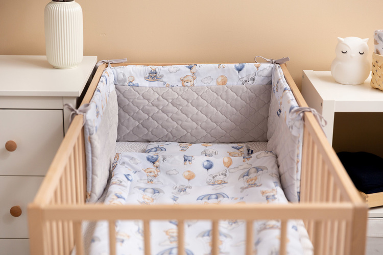 BED BUMPER FLIGHT IN CLOUDS PLUSH KARO - Image 7