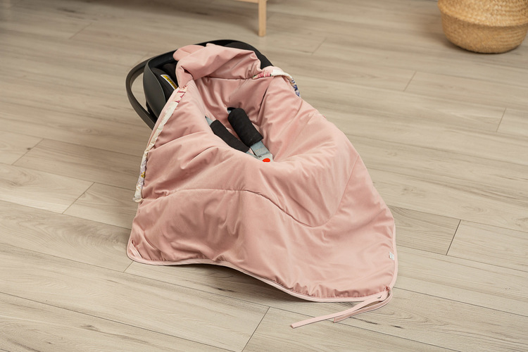 VELVET CARRY-COT SWADDLE BLANKET XL MAGNOLIA PINK – Bild 7