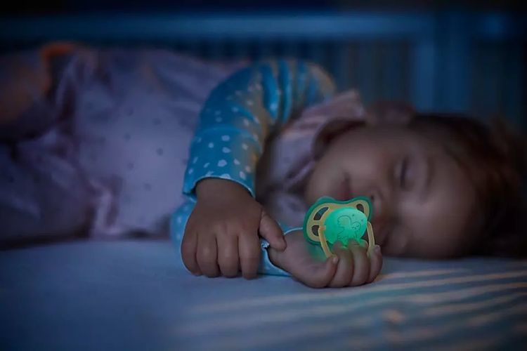 SCF376/18 AIR NIGHT PACIFIER 0-6 - Image 4